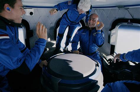 Jeff Bezos launches on Blue Origin's first New Shepard crewed flight ...