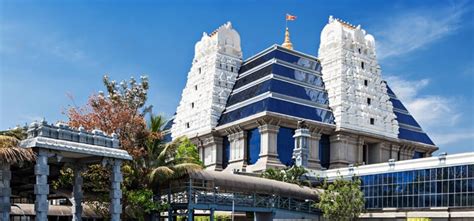 10 Most Popular Temples of Lord Krishna in India