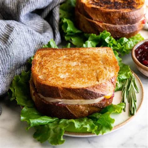 Turkey Cranberry Sandwich - JoyFoodSunshine