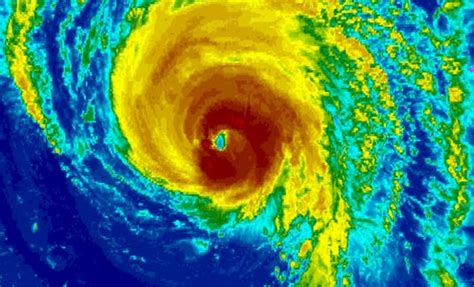 Hurricane Florence: Sustained hurricane-force winds reach the NC coast