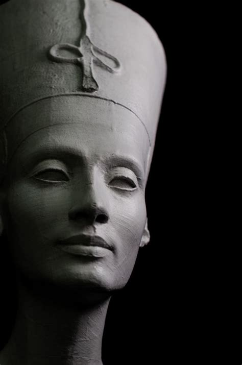 Bust of Nefertiti at the Neues Museum Nefertiti Statue - Etsy in 2022 ...