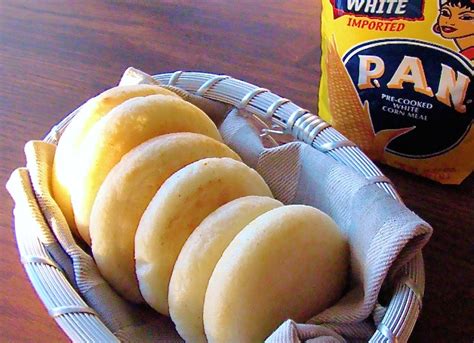 Traditional Venezuelan Arepas Recipe - SAVOIR FAIRE by enrilemoine