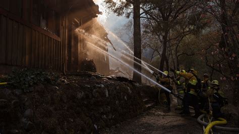 California Fires Live Updates: New Blaze Threatens Reagan Library - The ...