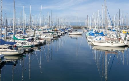 Shilshole Bay Marina, Seattle, USA - Sailboats & Boats Background Wallpapers on Desktop Nexus ...