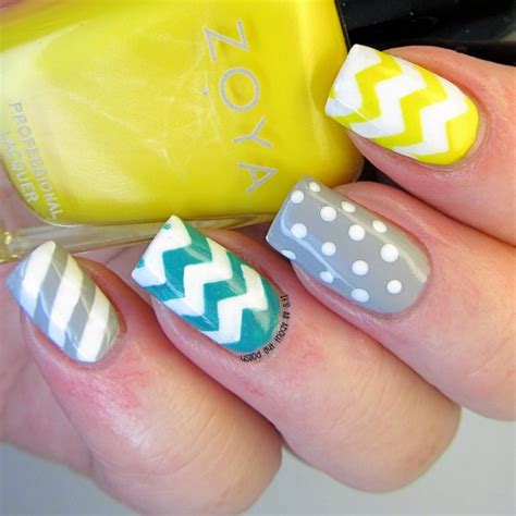 15 Zig-Zag Nail Art Designs To Try This Spring - Eyes on Chic