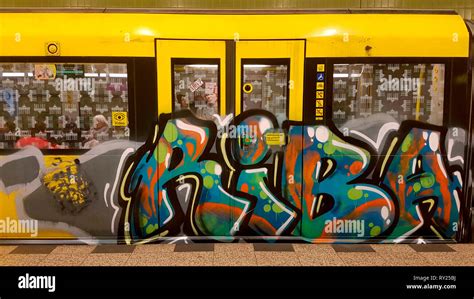 U bahn graffiti hi-res stock photography and images - Alamy