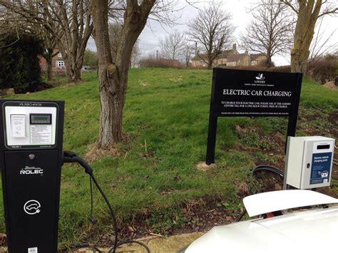 Lowden Garden Centre | Shaw, England | EV Station