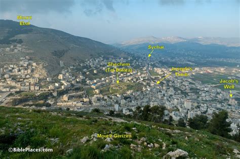 Shechem, Then and Now - BiblePlaces.com