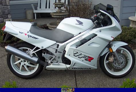 Review of Honda VFR 750 F 1997: pictures, live photos & description Honda VFR 750 F 1997 ...