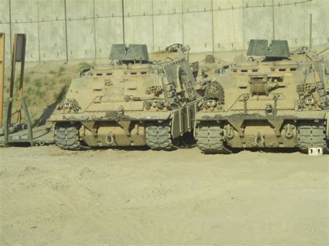 TOADMAN'S TANK PICTURES M88A2 IN IRAQ