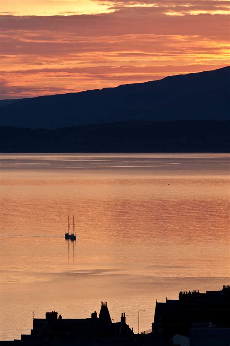 Oban sunset by daguerreoty-pe on DeviantArt