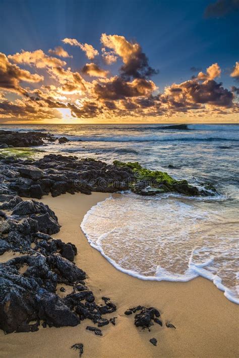 Sandy Beach Sunrise stock image. Image of hawaiian, green - 48315457