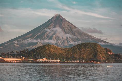 Mayon Volcano Photos, Download The BEST Free Mayon Volcano Stock Photos ...