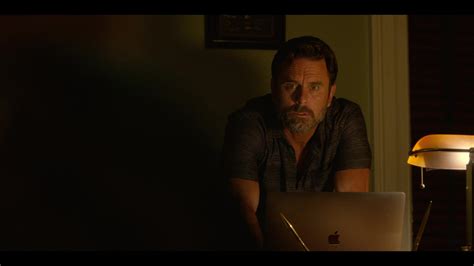 Apple MacBook Laptop Of Charles Esten As Ward Cameron In Outer Banks S02E01 "The Gold" (2021)