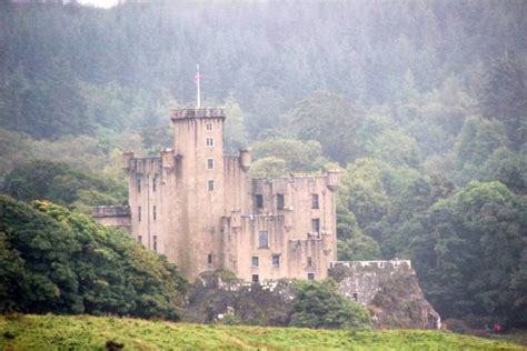 Isle Of Skye Castles : A View Into Clans Historical Past