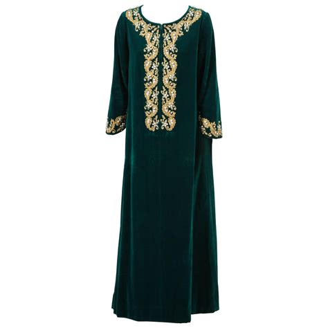 Moroccan Caftan Emerald Green Silk Kaftan Size S to M For Sale at 1stDibs | emerald green caftan ...