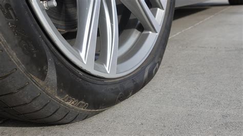 Run-flat tires: Pros, cons, and how they work - CNET