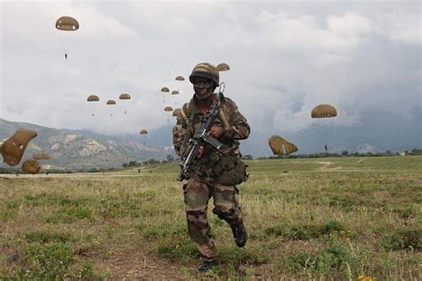 Training in French Foreign Legion (2e REP Paratroopers)