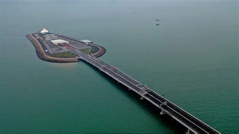 Hong Kong-Zhuhai-Macau Bridge: The World's Longest Sea Crossing | Amusing Planet