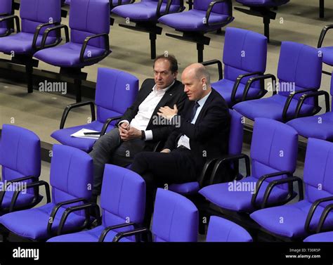 Berlin, Germany. 05th Apr, 2019. Alexander Dobrindt (CSU, l), chairman of the CSU regional group ...