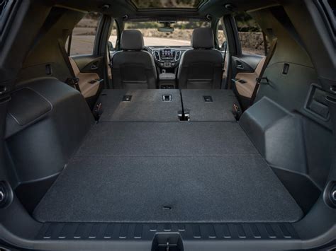 2023 Chevrolet Equinox: 137 Interior Photos | U.S. News