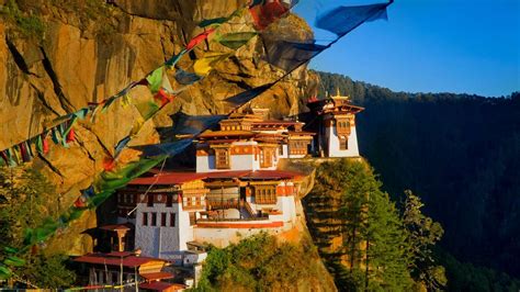 Paro Taktsang, a Buddhist monastery above the Paro Valley in Bhutan | Peapix