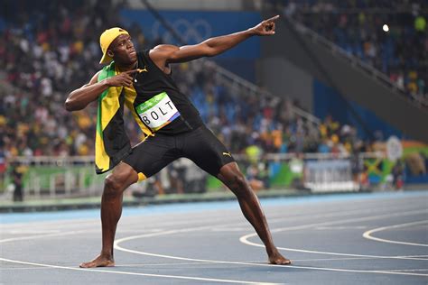 The amazing feet of Usain Bolt - CBS News