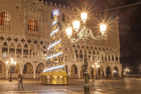 Venice Christmas Market | 2024 Dates, Locations & Must-Knows! - Christmas Markets in Europe