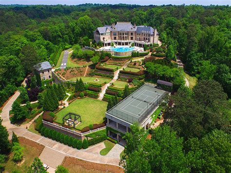 Tyler Perry Breaks Records With the Sale of His Atlanta Mansion ...