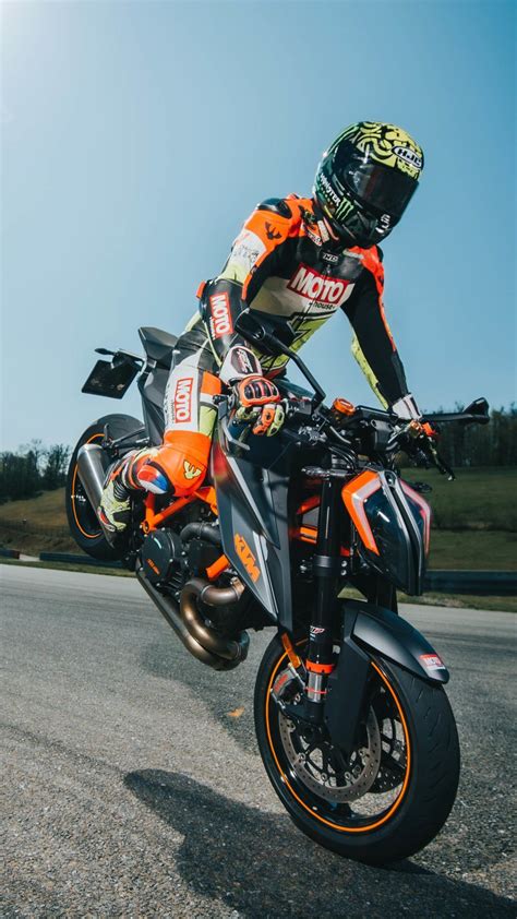 KTM Bilke Stunt Stoppie 4K Ultra HD Mobile Wallpaper | Saveiro rebaixado, Motos, Motos esportivas