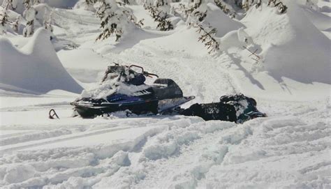 Backcountry Freestyle Snowmobiling | Mountain Sledder