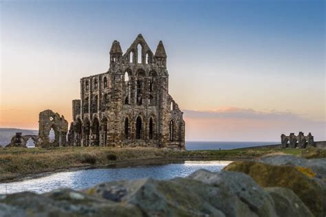 17 Eerie Abandoned Castles and Their Chilling Histories