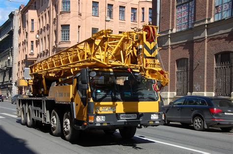 Why and How to Choose Truck Mounted Cranes | Truck mounted crane, Trucks, Crane