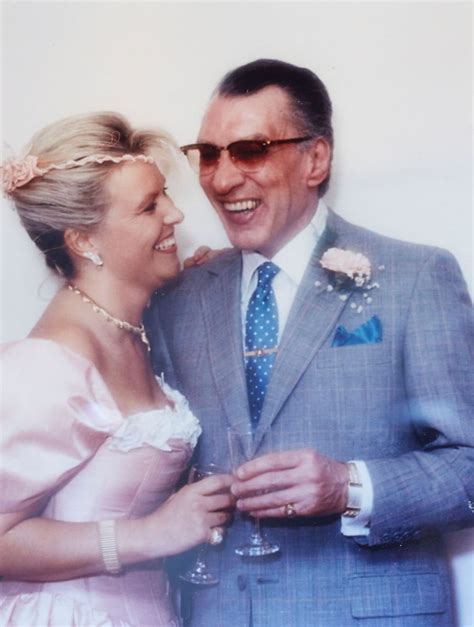 My husband Ronnie Kray: Wife of London gangster reveals all Mafia, Celebrity Couples, Celebrity ...