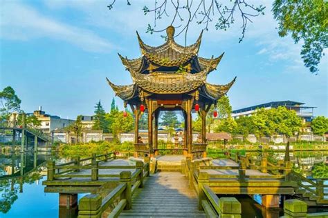 Places To Visit In Chengdu, China - Traveldaayri