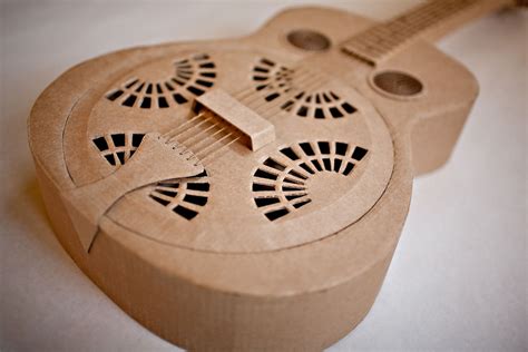 cardboard guitar | Diy und selbermachen, Basteln, Basteln anleitung