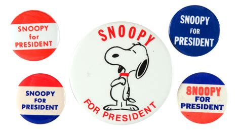 Hake's - "SNOOPY FOR PRESIDENT" SCARCE LARGE PICTURE BUTTON PLUS 4 SLOGANS.