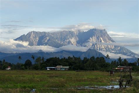 Kinabalu Park among 10 World Heritage sites emitting more carbon than ...