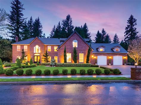 Pin on Portland, Central Oregon, Willamette Valley, Oregon Coast Luxury Home Magazine | Real Estate