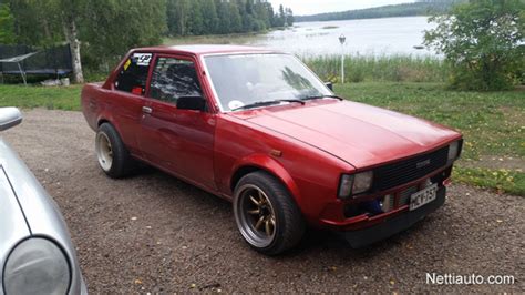 Toyota Corolla 1.3 DX 2d Porrasperä 1982 - Vaihtoauto - Nettiauto