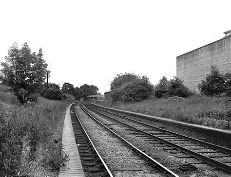 Disused Stations: Dudding Hill Station