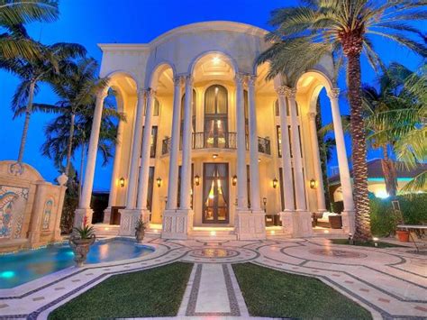 ENJOY A THREE-NIGHT STAY AT THE HISTORIC AND GLAMOROUS FORMER VERSACE MANSION IN MIAMI – Optimal ...