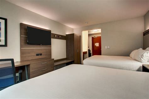 HOLIDAY INN EXPRESS DURHAM - (UNH), AN IHG HOTEL $173 ($̶1̶8̶9̶ ...