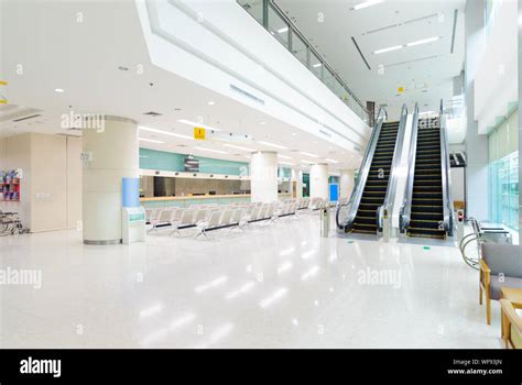 Interior of luxury hospital hall. Empty reception area Stock Photo - Alamy