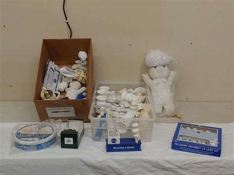 Large lot Pillsbury Doughboy collectibles - W. Yoder Auction