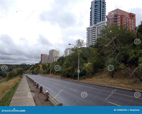 Edmonton street view editorial image. Image of skyscraper - 59086905