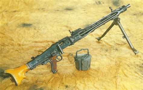 MG42 – German Maschinengewehr MG 42 in World War Two.