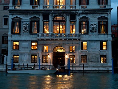 DESIGN | INSIDER : George Clooney, Amal...y el Aman Canal Grande Hotel de Venecia Venice Hotels ...