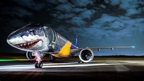 Embraer E190 E2 looks like a shark, has no middle seats | CNN