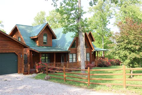 STUNNING LOG HOME IN CENTRAL KY ON 50 ACRES - Mountain Property for Sale - United Country Real ...